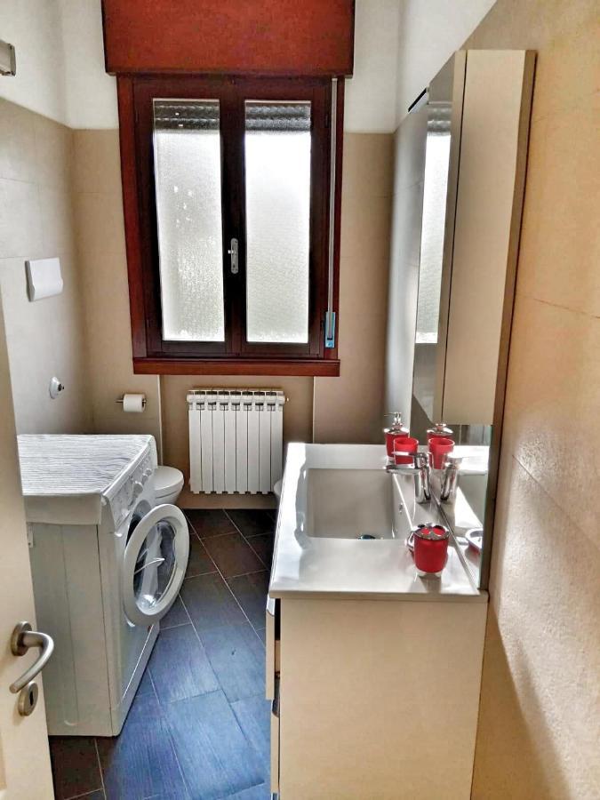 Red Tower Venice Apartment - 2 Mins From Vce Airport- Free Wifi Tessera Exterior foto