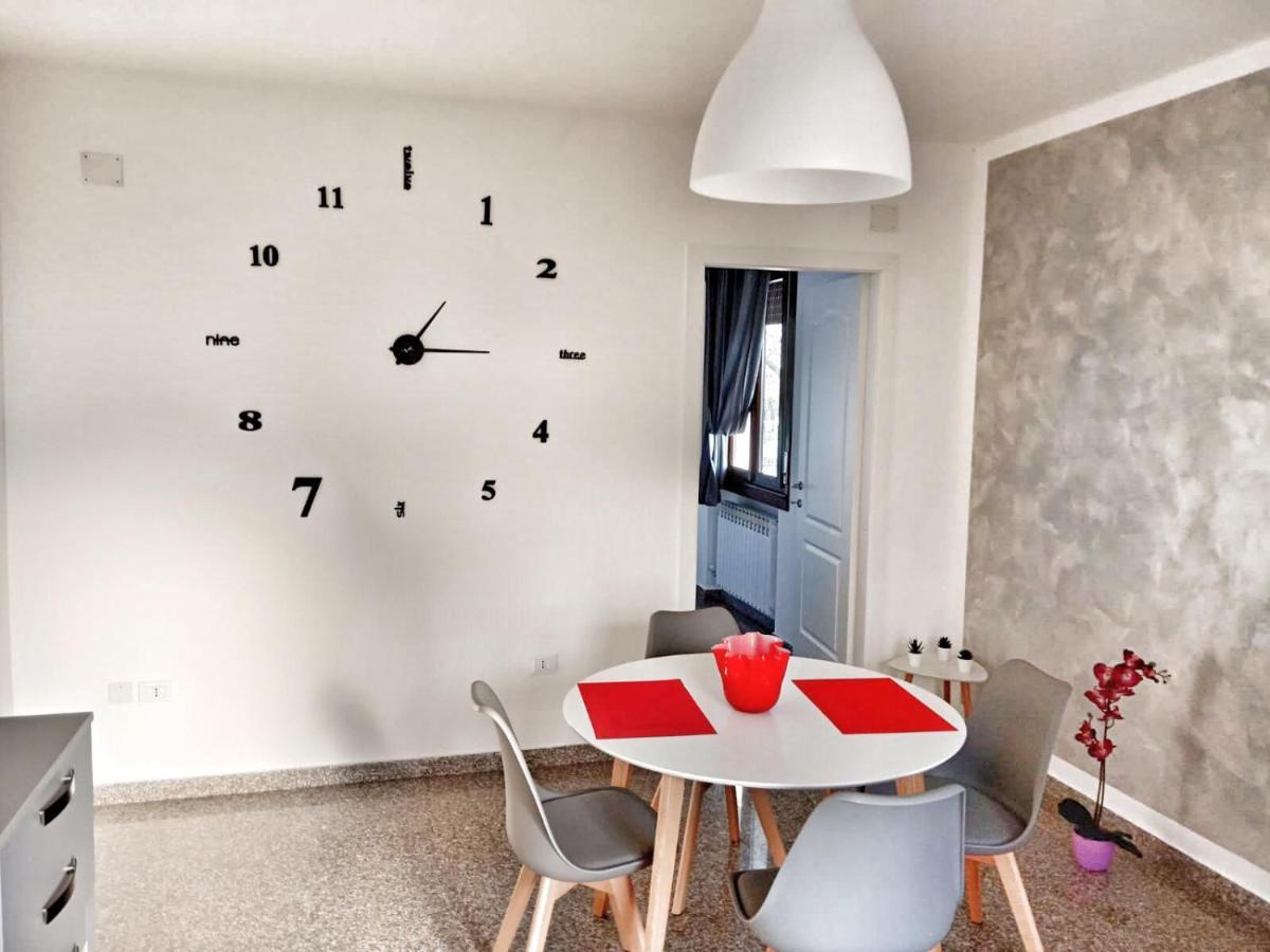 Red Tower Venice Apartment - 2 Mins From Vce Airport- Free Wifi Tessera Exterior foto