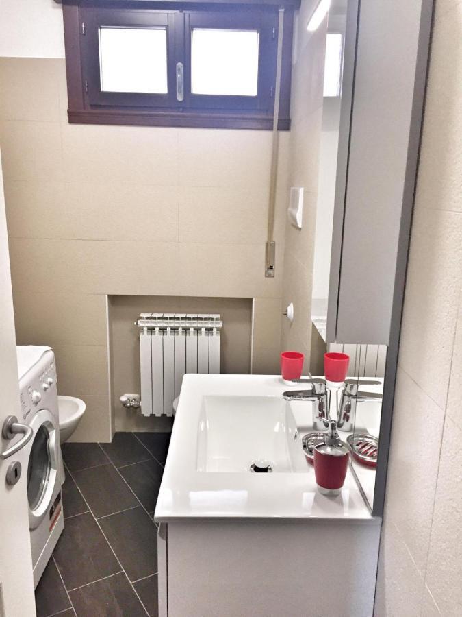 Red Tower Venice Apartment - 2 Mins From Vce Airport- Free Wifi Tessera Exterior foto