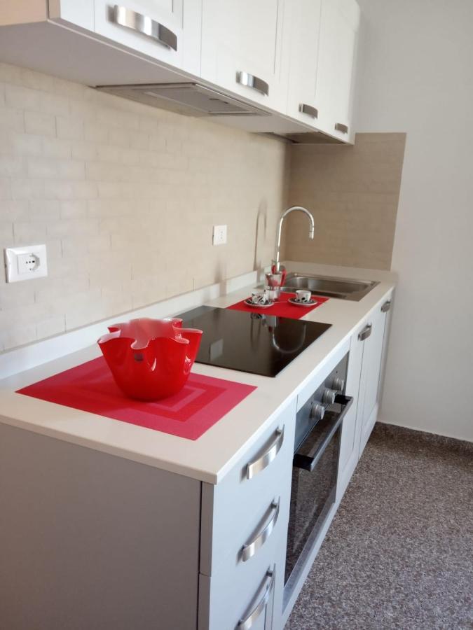 Red Tower Venice Apartment - 2 Mins From Vce Airport- Free Wifi Tessera Exterior foto